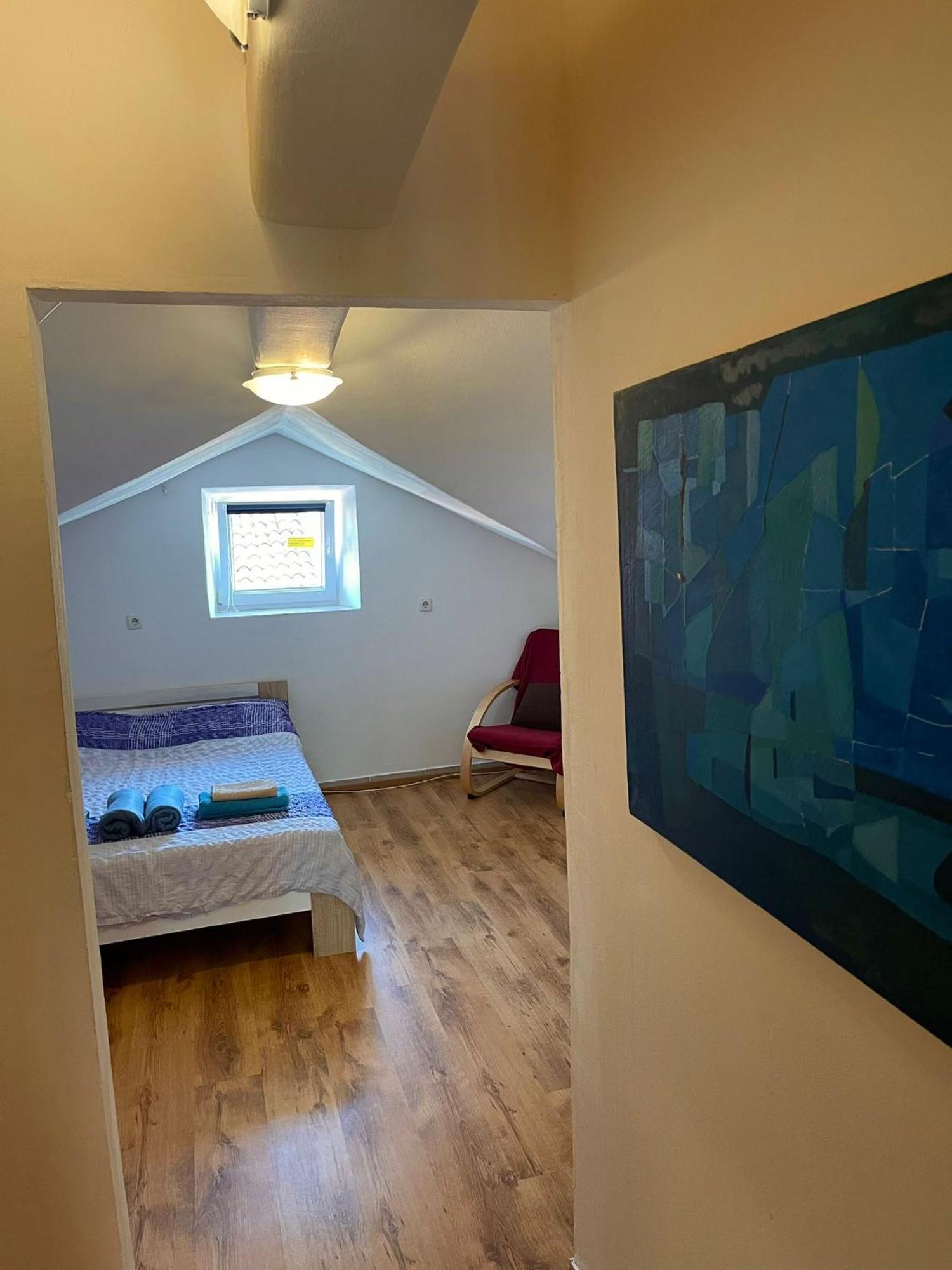 Guest house Roman Arch- Low Budget Doublebed In Top Center Pula