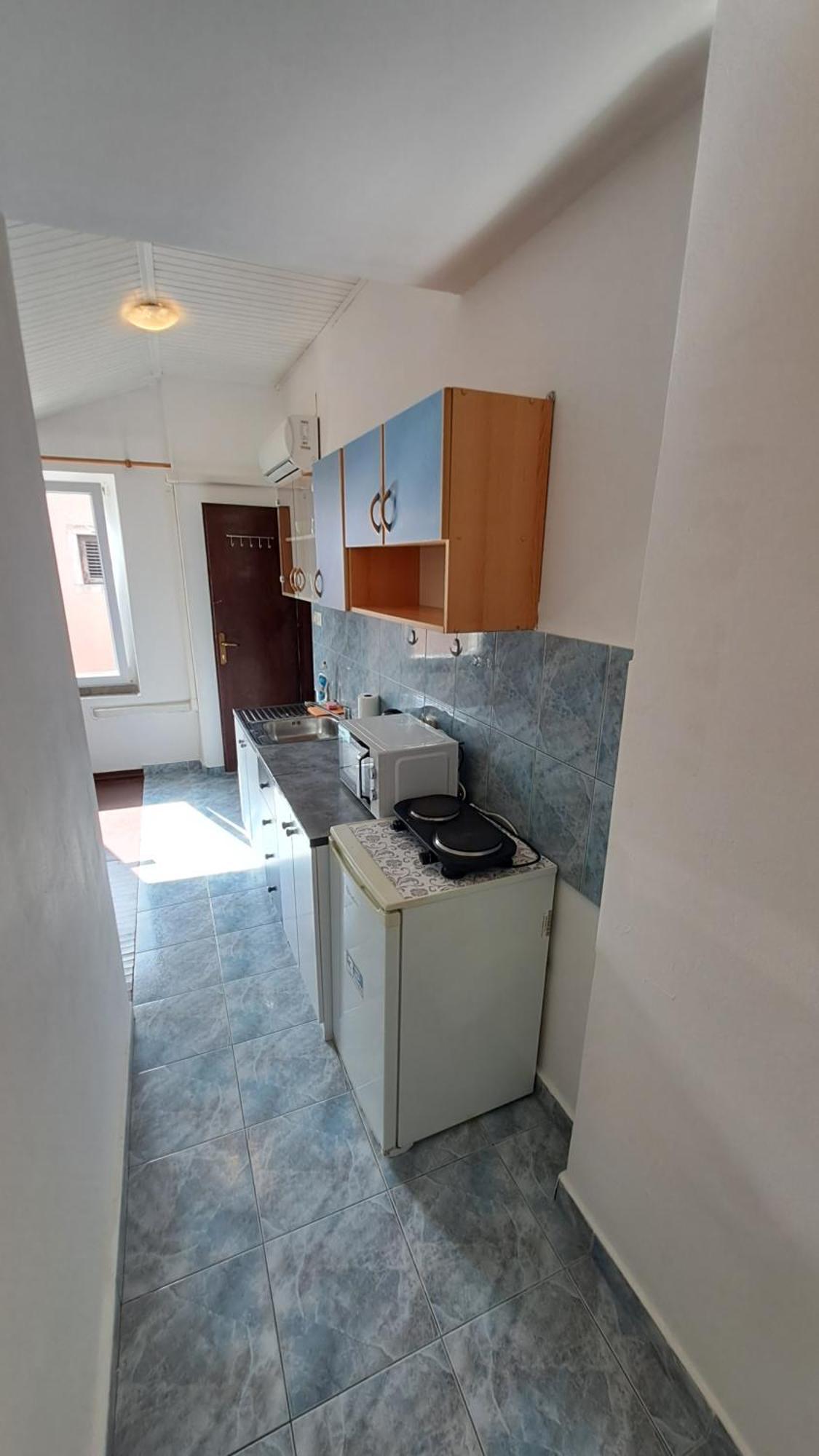 Arch- Budget Doublebed In Center Pula